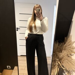 Czarne spodnie z prostą nogawką