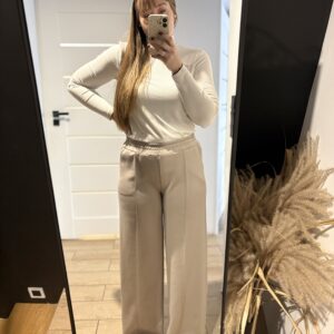 Kremowe spodnie z prostą nogawką